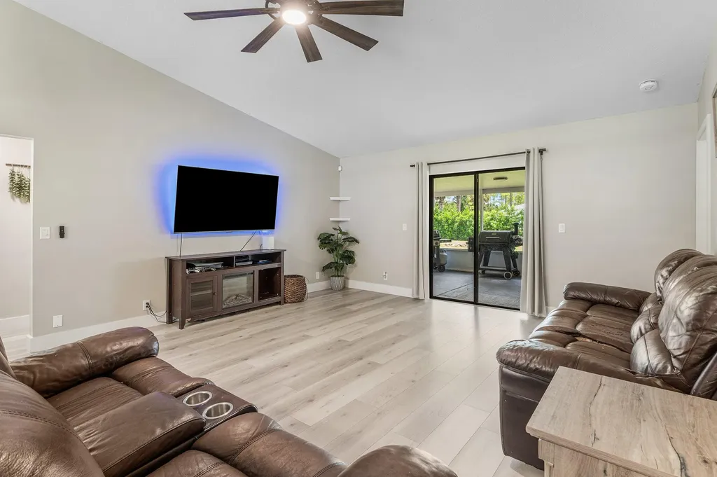 17105 N 70th Street Street N The Acreage FL 33470