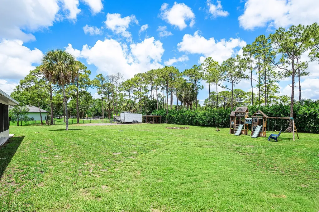 17105 N 70th Street Street N The Acreage FL 33470