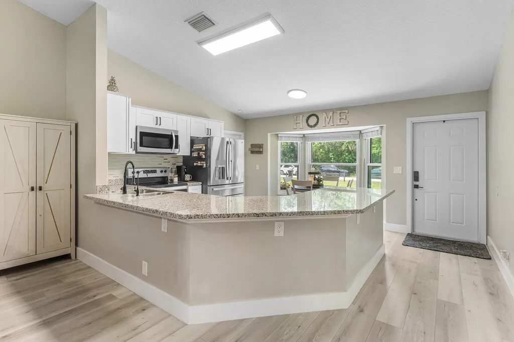 17105 N 70th Street Street N The Acreage FL 33470