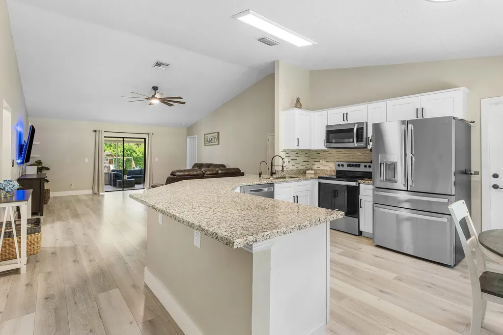 17105 N 70th Street Street N The Acreage FL 33470