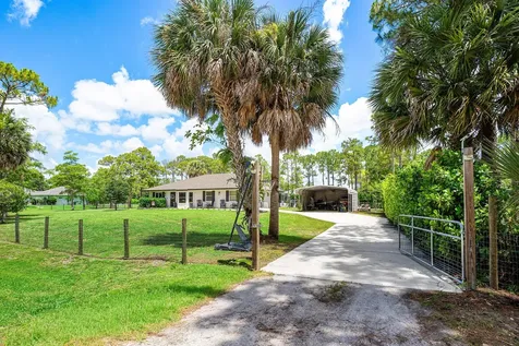 17105 N 70th Street Street N The Acreage FL 33470