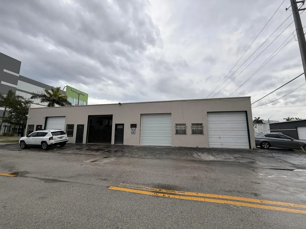 832 NW 1st Street Fort Lauderdale FL 33311