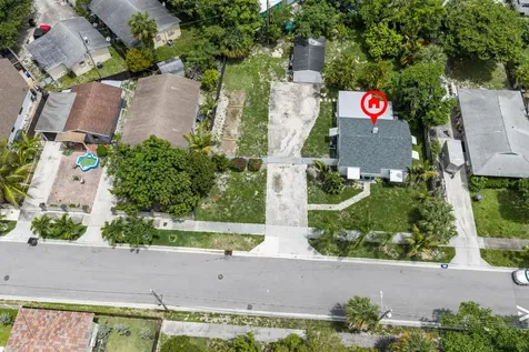 1007 Charles Street West Palm Beach FL 33401