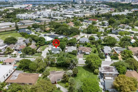 1007 Charles Street West Palm Beach FL 33401
