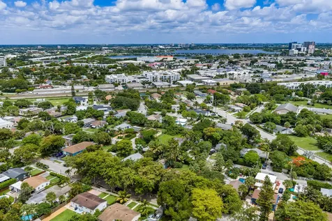 1007 Charles Street West Palm Beach FL 33401