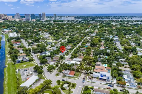 1007 Charles Street West Palm Beach FL 33401