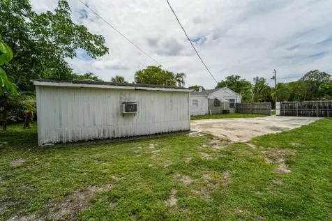 1007 Charles Street West Palm Beach FL 33401