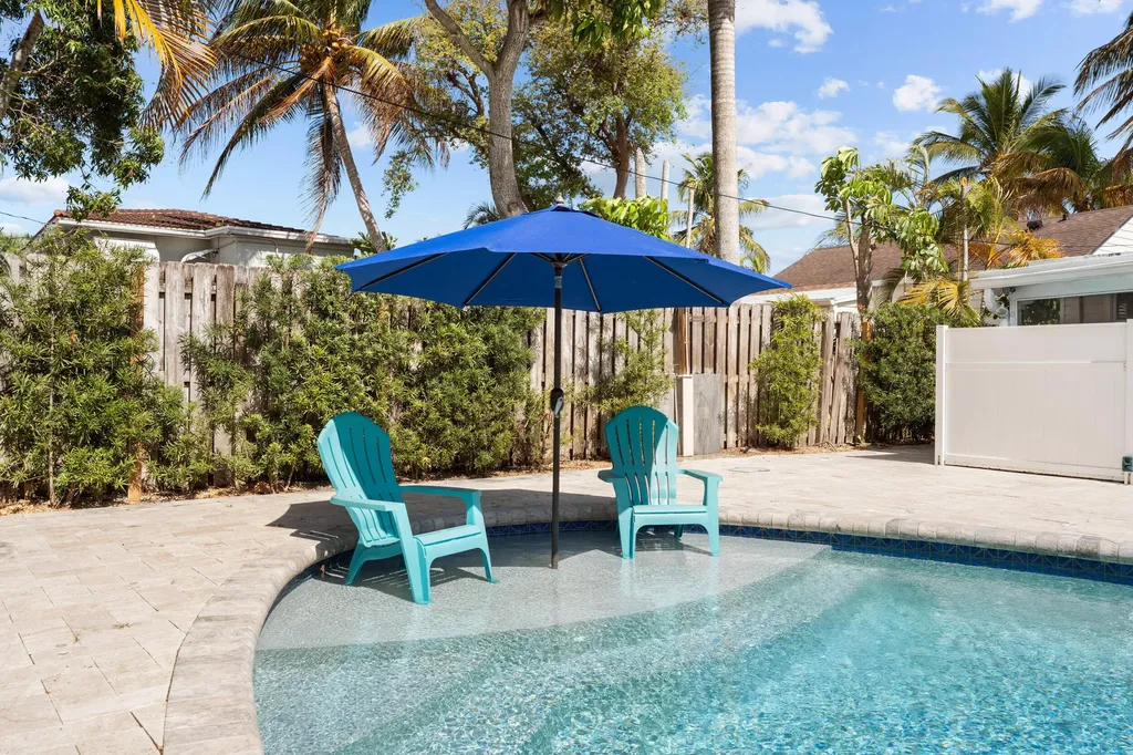 411 S Palmway Lake Worth Beach FL 33460