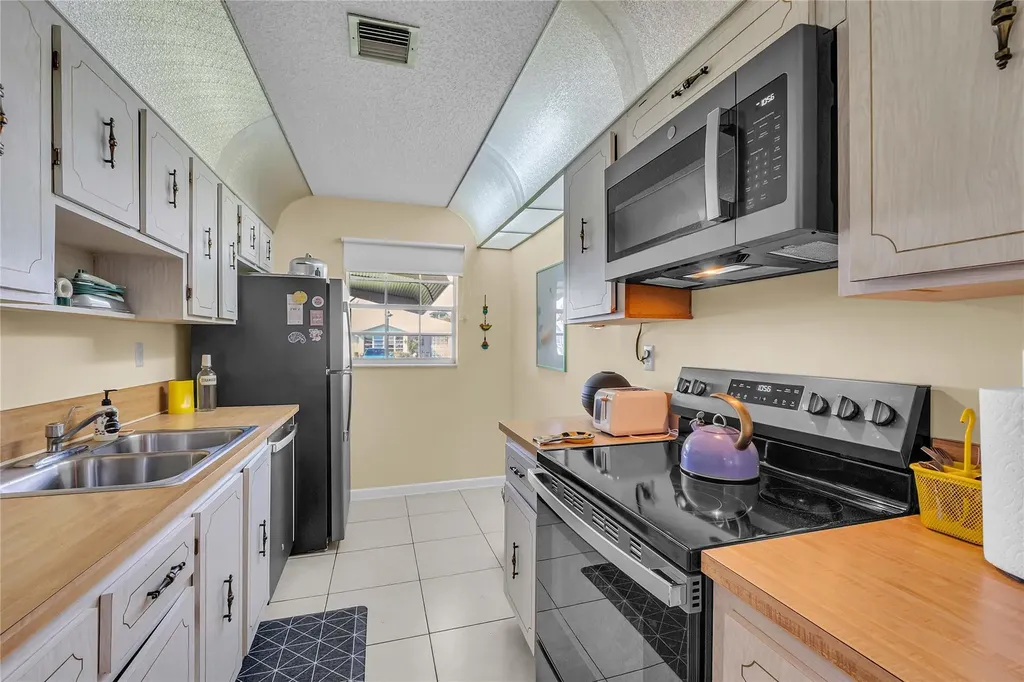 14620 Canalview Drive Delray Beach FL 33484