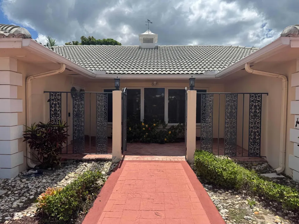 999 SW Pepperridge Terrace Boca Raton FL 33486