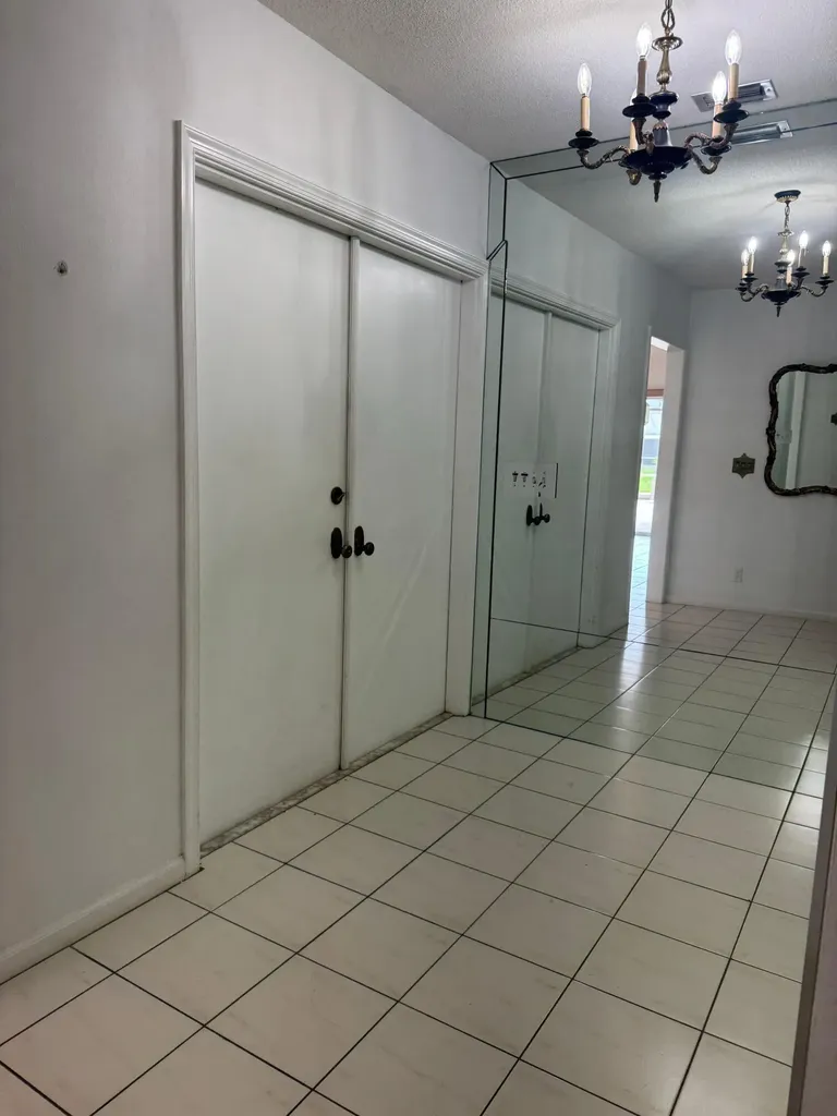 999 SW Pepperridge Terrace Boca Raton FL 33486