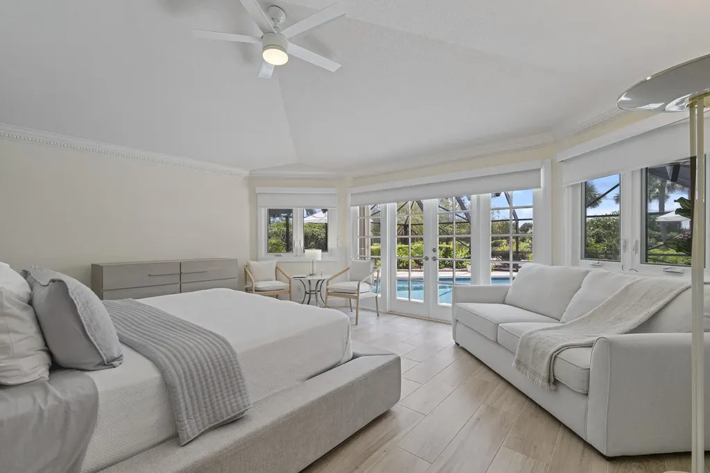 10252 Shireoaks Lane Boca Raton FL 33498