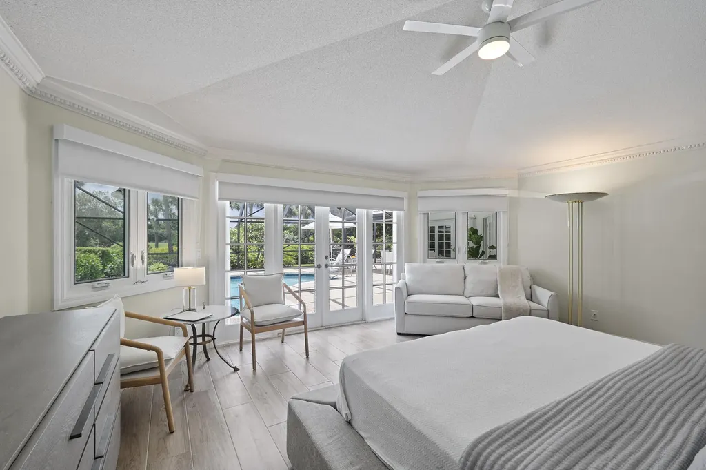 10252 Shireoaks Lane Boca Raton FL 33498