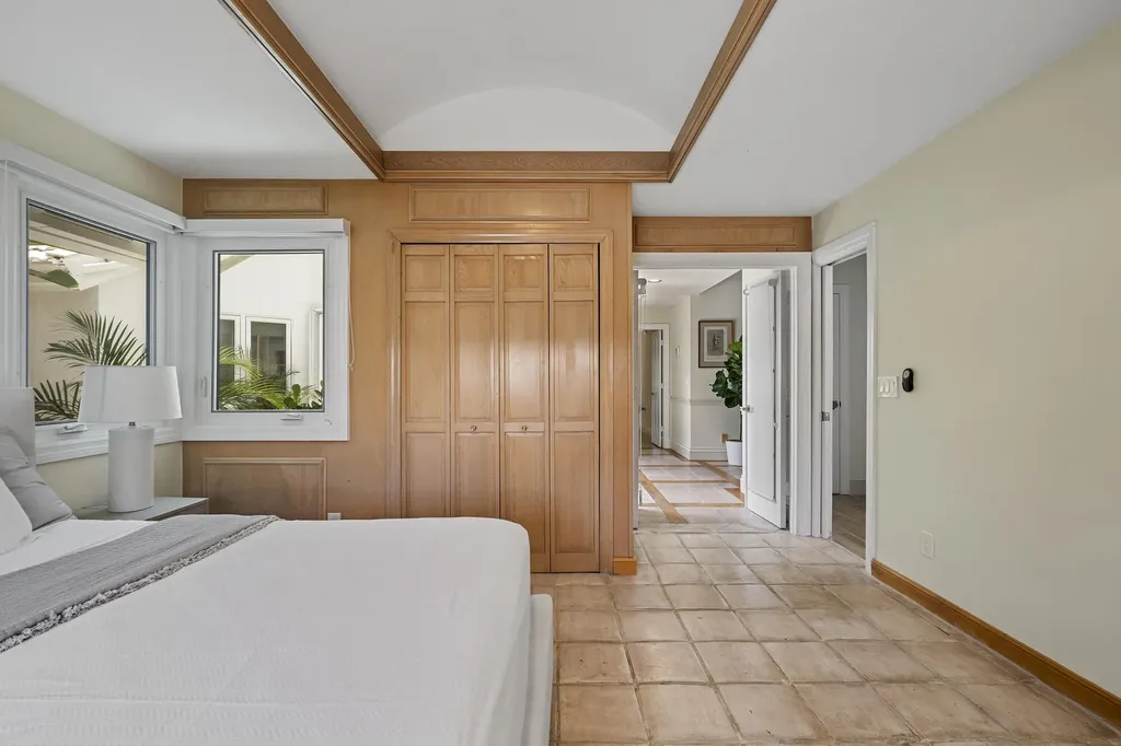 10252 Shireoaks Lane Boca Raton FL 33498