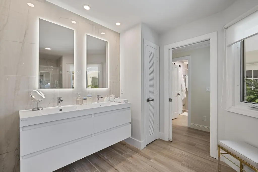 10252 Shireoaks Lane Boca Raton FL 33498