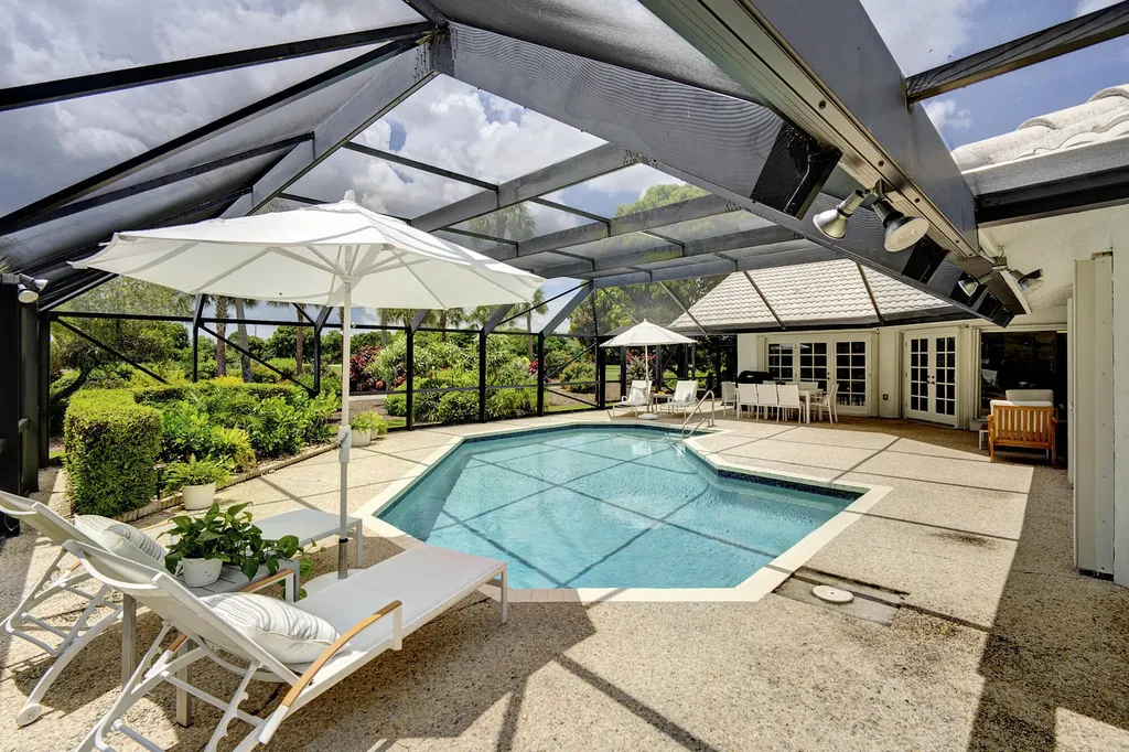 10252 Shireoaks Lane Boca Raton FL 33498