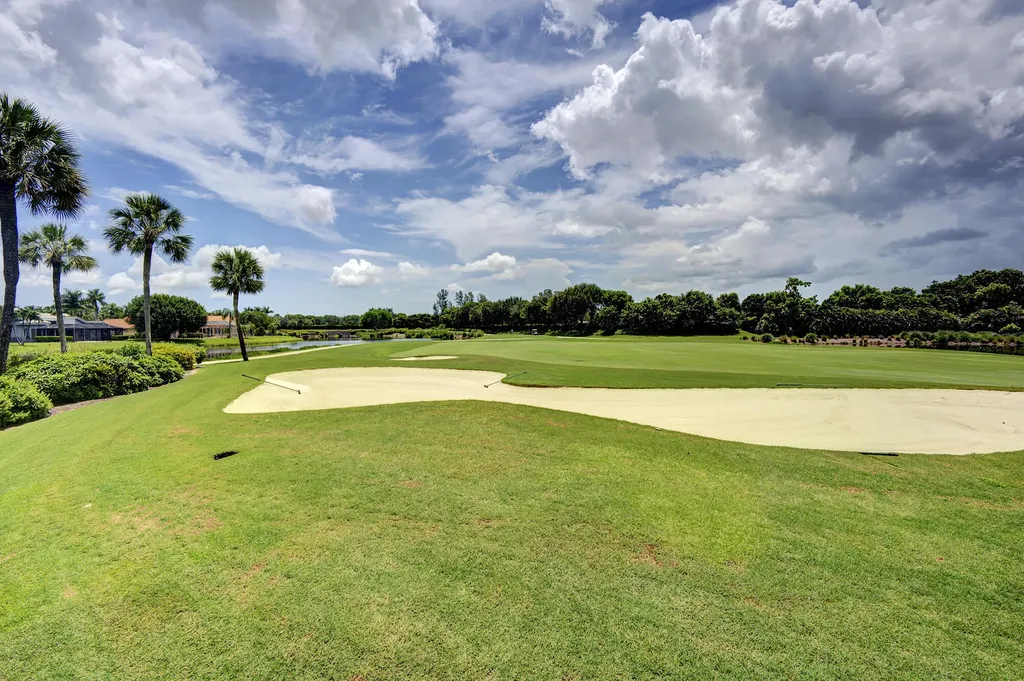 10252 Shireoaks Lane Boca Raton FL 33498