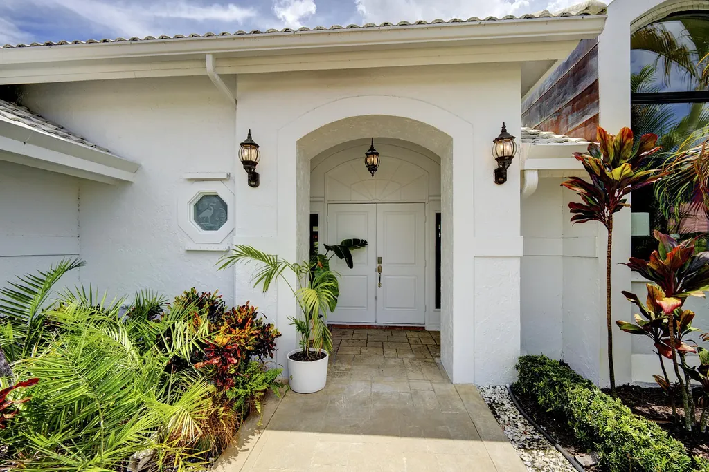 10252 Shireoaks Lane Boca Raton FL 33498