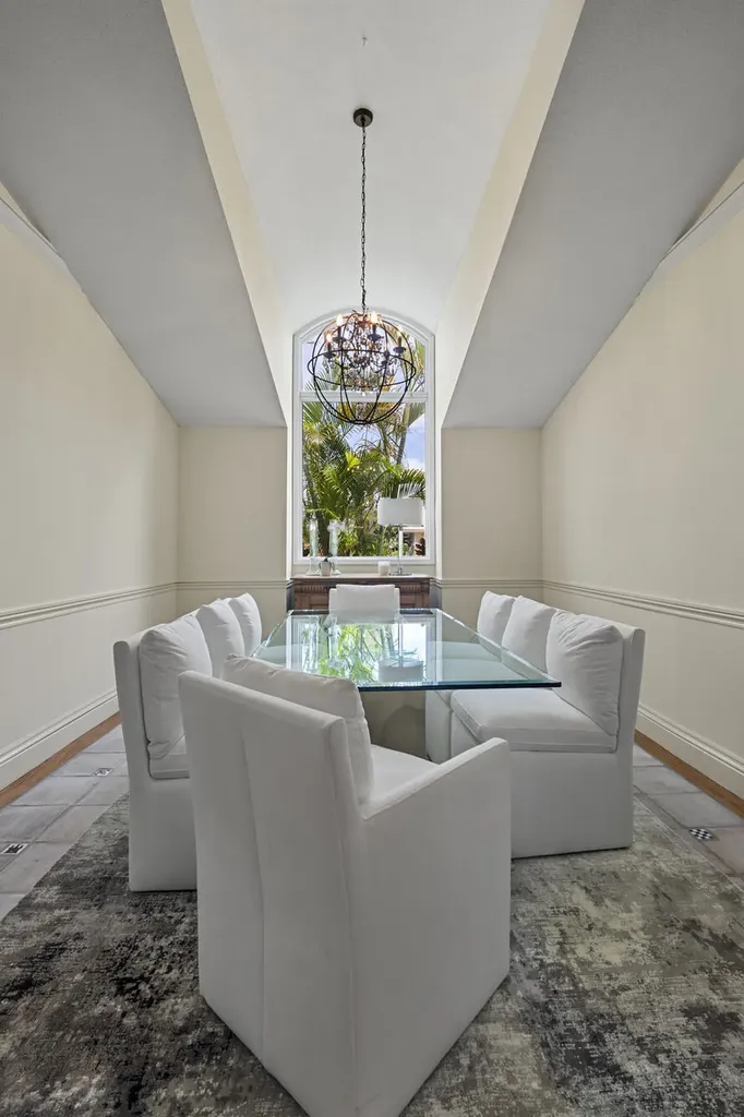 10252 Shireoaks Lane Boca Raton FL 33498