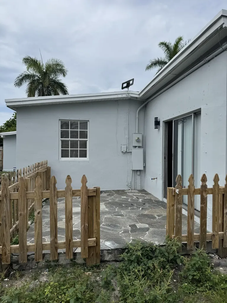 1601 NE 47th Street Pompano Beach FL 33064