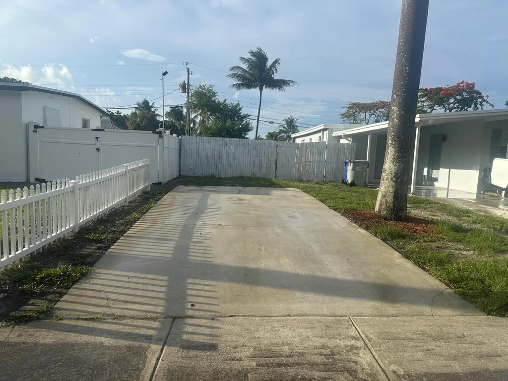 1601 NE 47th Street Pompano Beach FL 33064