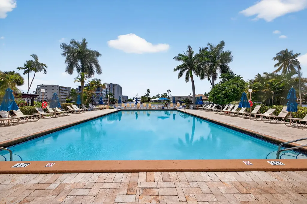 3233 NE 34th Street Fort Lauderdale FL 33308
