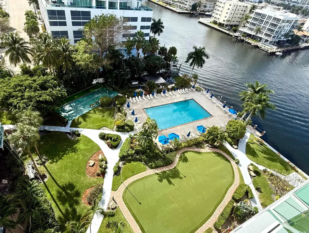 3233 NE 34th Street Fort Lauderdale FL 33308