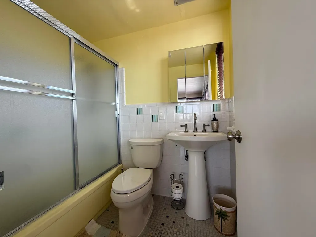 3233 NE 34th Street Fort Lauderdale FL 33308