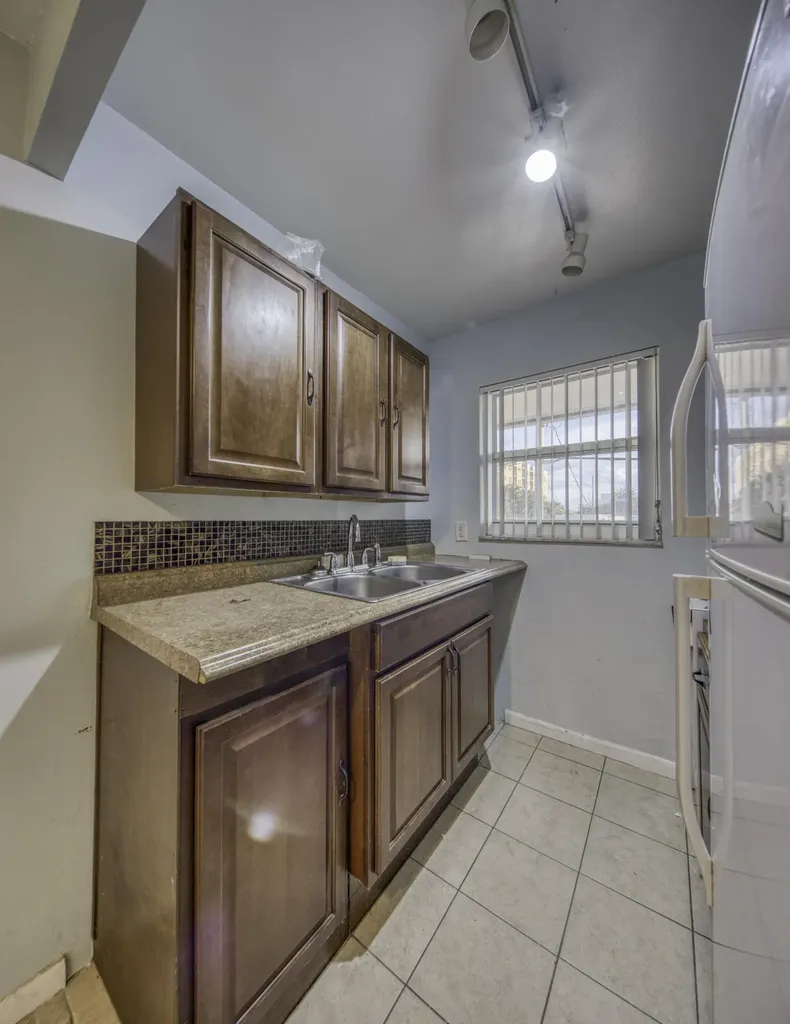 111 N L Street Lake Worth Beach FL 33460