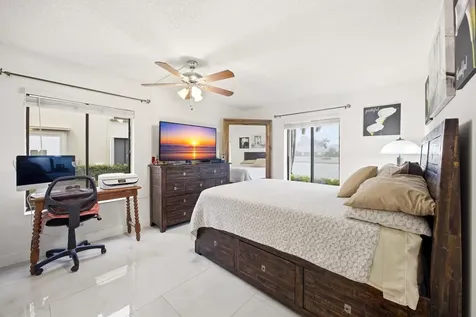 722 Sunny Pine Way Greenacres FL 33415