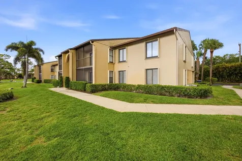 722 Sunny Pine Way Greenacres FL 33415