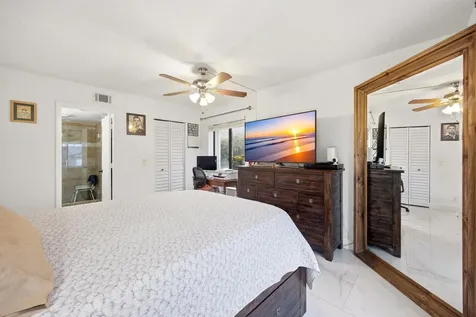 722 Sunny Pine Way Greenacres FL 33415