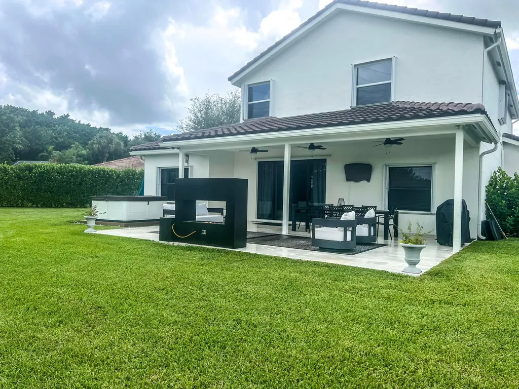 11137 Grandview Manor Wellington FL 33414