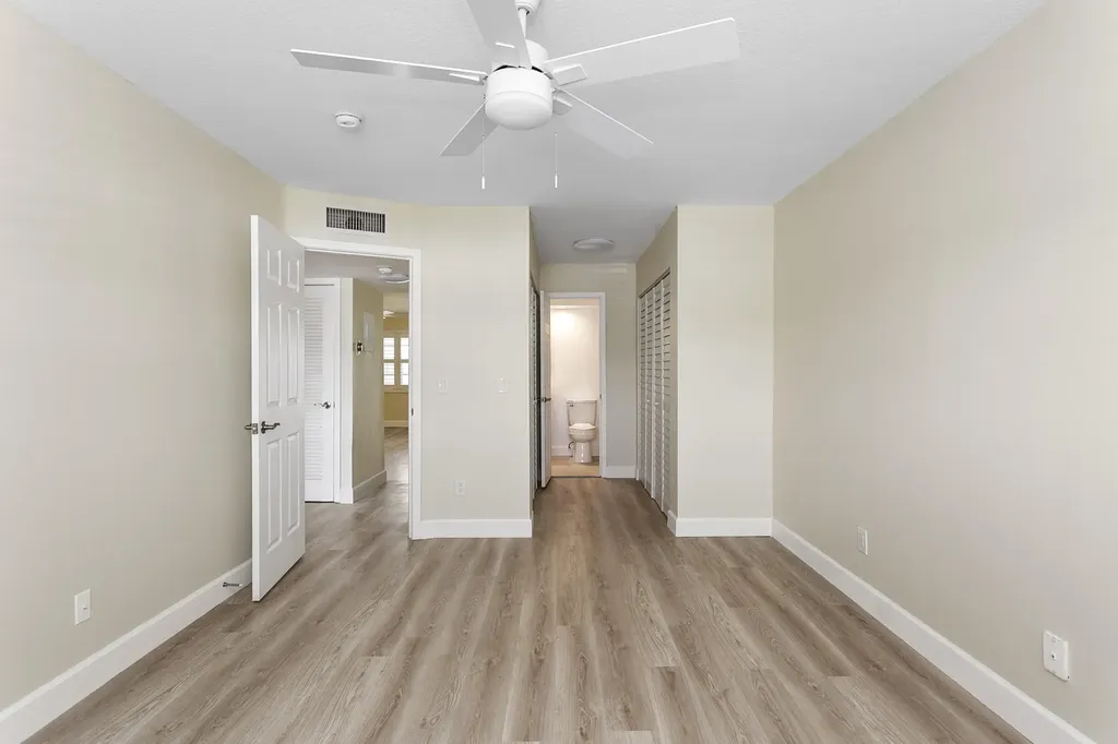 111 Shore Court North Palm Beach FL 33408