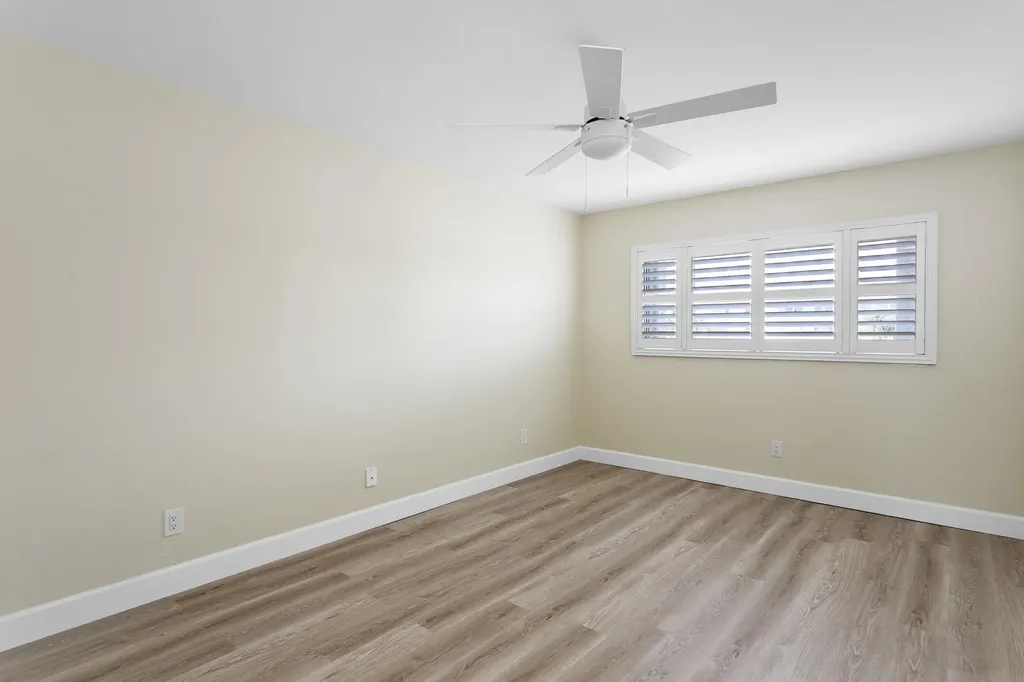 111 Shore Court North Palm Beach FL 33408
