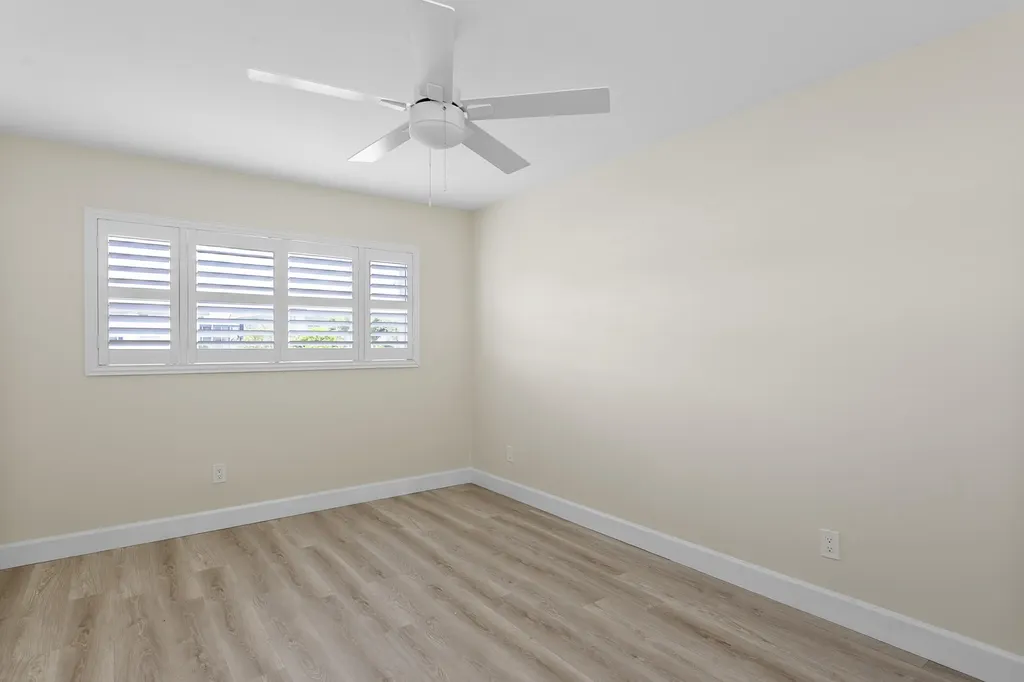 111 Shore Court North Palm Beach FL 33408