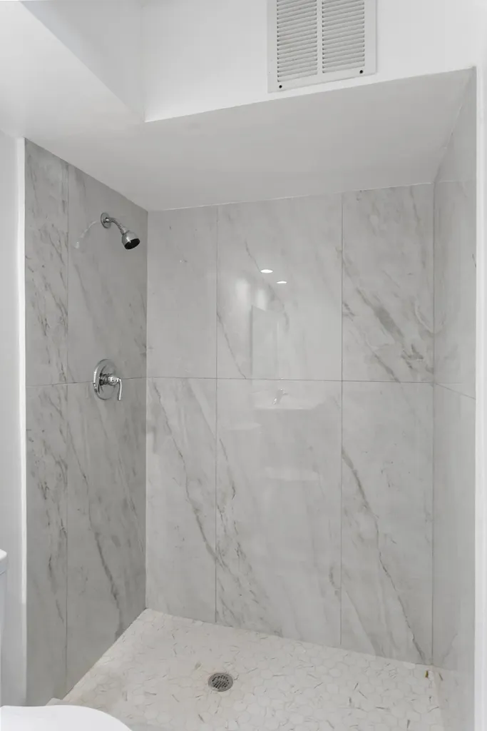 111 Shore Court North Palm Beach FL 33408