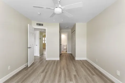 111 Shore Court North Palm Beach FL 33408
