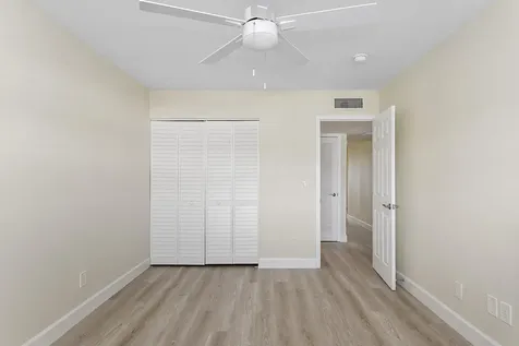 111 Shore Court North Palm Beach FL 33408