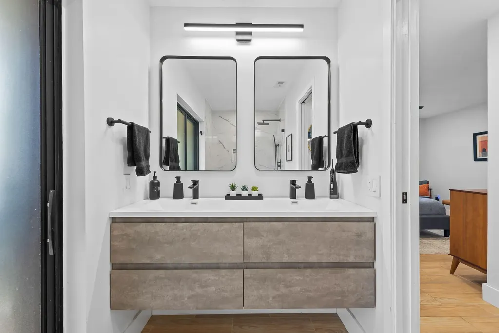 305 SW 28th Avenue Delray Beach FL 33445