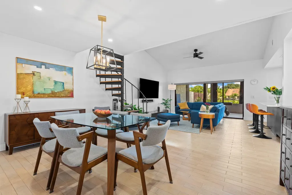 305 SW 28th Avenue Delray Beach FL 33445