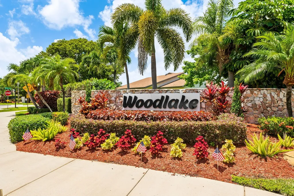 305 SW 28th Avenue Delray Beach FL 33445