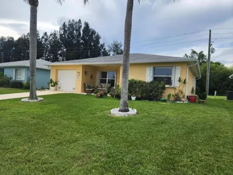 5668 Travelers Way Fort Pierce FL 34982