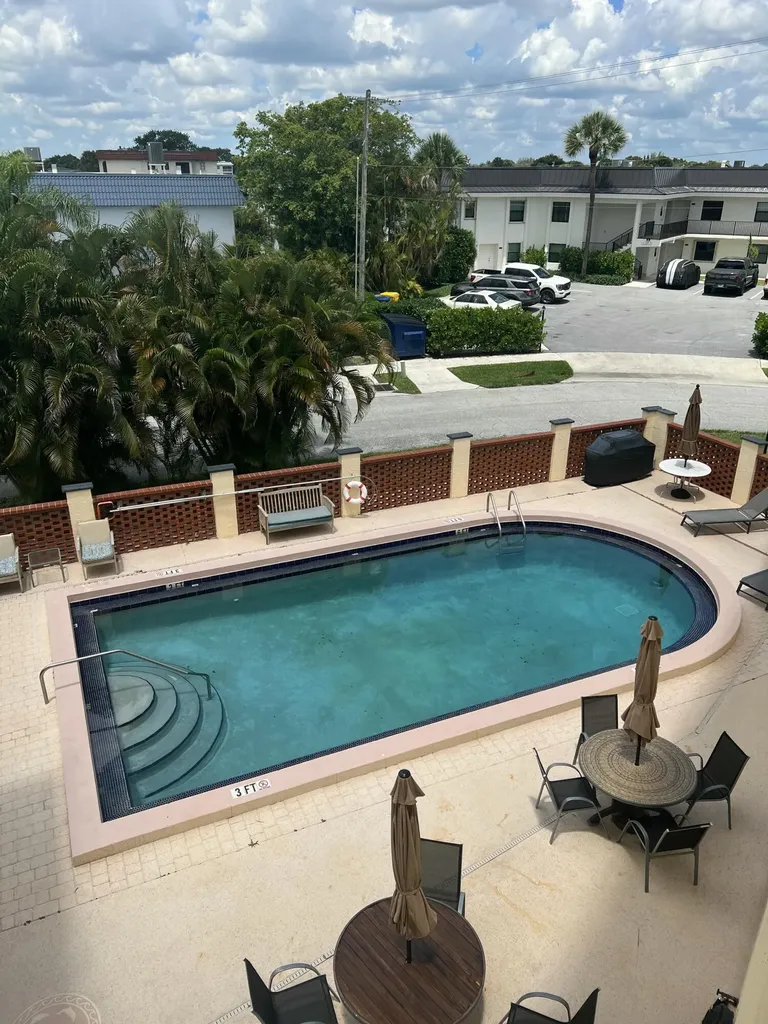 327 Southwind Drive North Palm Beach FL 33408