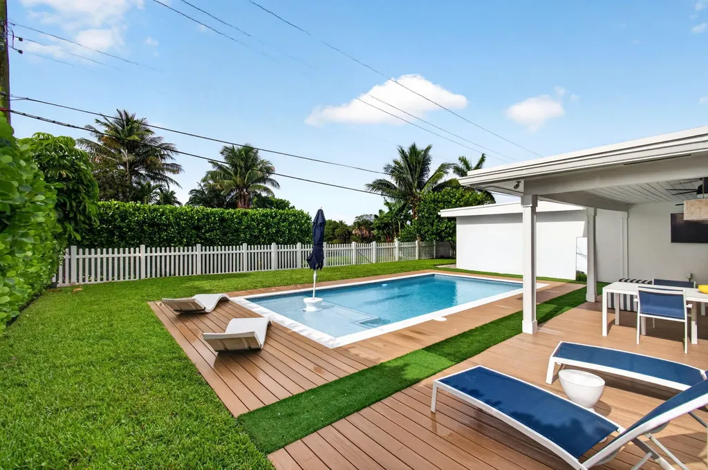 998 SW 7th Street Boca Raton FL 33486