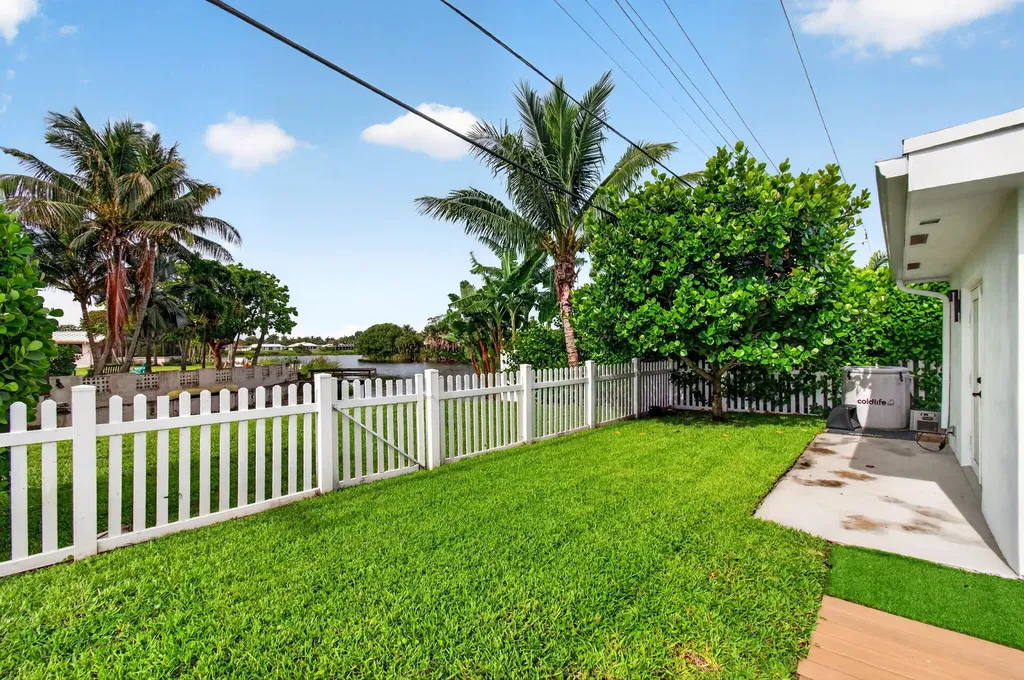 998 SW 7th Street Boca Raton FL 33486