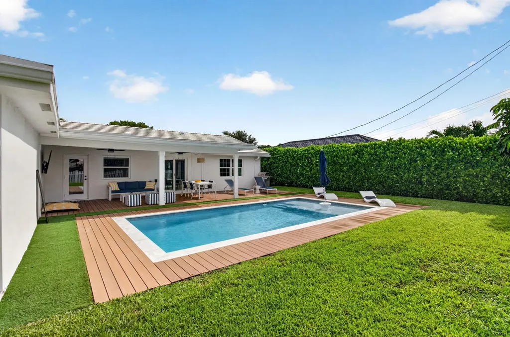 998 SW 7th Street Boca Raton FL 33486