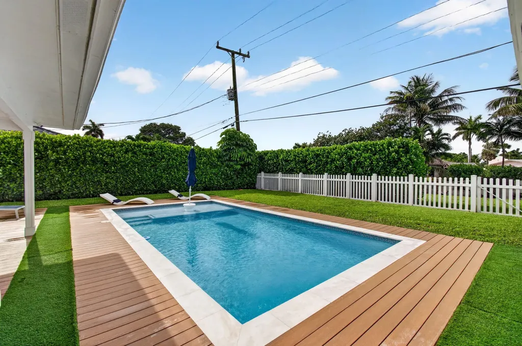 998 SW 7th Street Boca Raton FL 33486