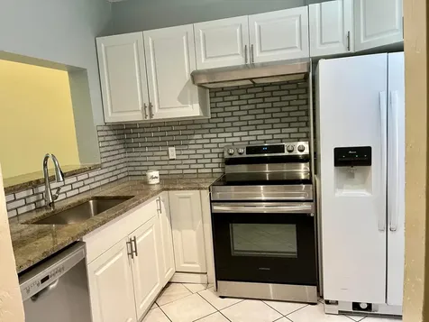 2317 SW 82nd Terrace North Lauderdale FL 33068