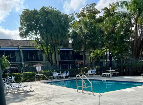 2317 SW 82nd Terrace North Lauderdale FL 33068
